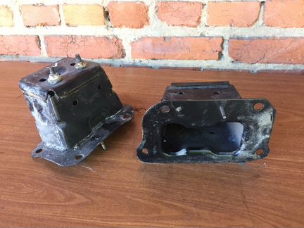 Домик переднего усилителя бампера Nissan Teana J32