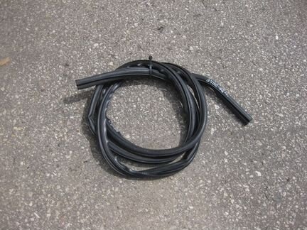 Уплотнитель внутренний левой двери Scania