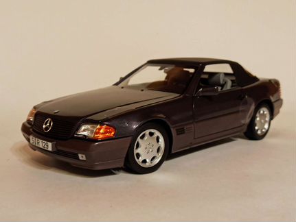 Mercedes 500 SL W129 R129 Bornit 1:18 Norev