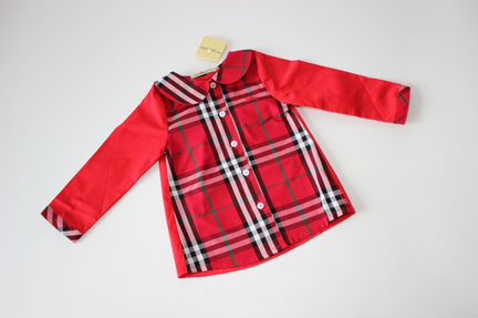 Рубашка Burberry красная для девочек длинный рука
