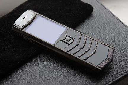 Телефон S Design черная игуана 4Gb