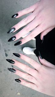 Модель Маникюр/Наращивания ногтей