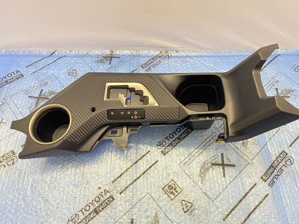 Центральная консоль Toyota Rav 4 acv40