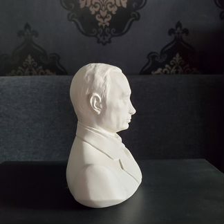 Статуэтка Путина Владимира Владимировича