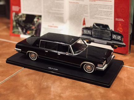 Модель автомобиля ЗИЛ-4104 1:24