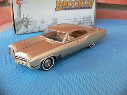 1/43 Brooklin BRK. 208. Buick Wildcat 4-door Hardt