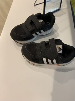 Кроссовки adidas