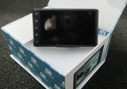 Видеорегистратор Playme Tau