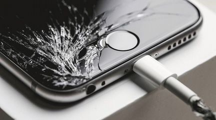 «Ремонт iPhone: Замена стекла. (дисплей)»