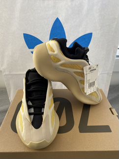 Adidas Yeezy Boost 700 V3