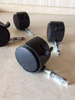 Колёса от стульчика для кормления Chicco