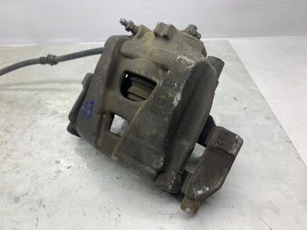 Суппорт передний правый Volkswagen Tiguan 2.0 2008