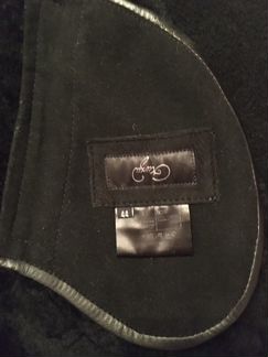 Легкая чёрная дубленка рр 44