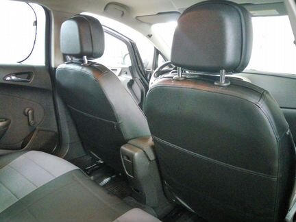 Модельные чехлы Опель Астра J Джей из экокожи