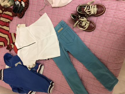 Burberry, джинсы и блузка