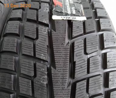 Зимние Шины R20 275 40 20 Yokohama новые