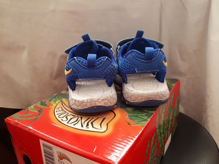 Кроссовки Dinosoles 27 размер