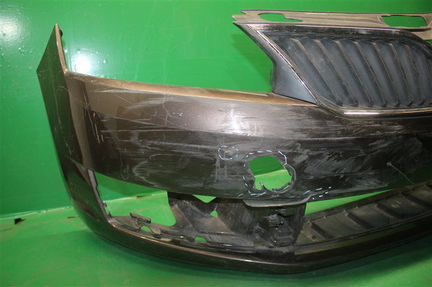 Бампер передний Skoda Rapid 2012