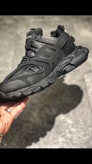 Balenciaga track