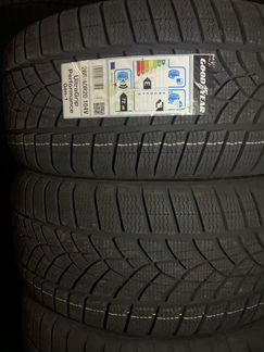 Goodyear UltraGrip Performance Gen-1 265/40R20 104