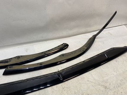 Накладка бампера Mercedes W205 C 205 AMG