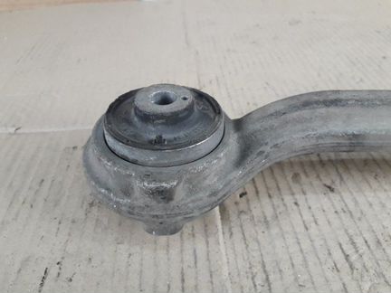 Рычаг продольный передний правый верхний Mercedes