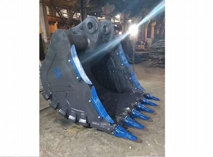 Скальный 2.5м3 на Komatsu PC450