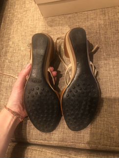 Босоножки tods
