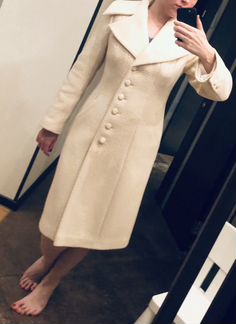 Пальто бежевое, женское