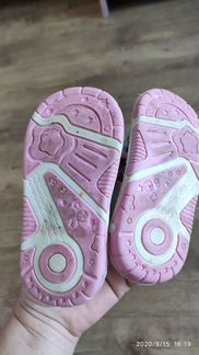 Две пары сандалий для девочки 24 р-р