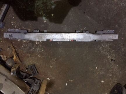 Усилитель заднего бампера Opel Astra H хэтч 5 дв