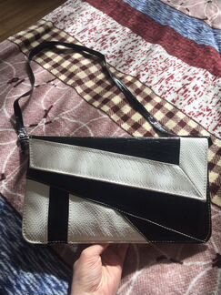 Клатч лаковый черно-белый