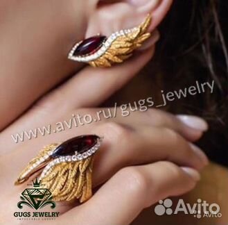 Золотой комплект с бриллиантами Magerit