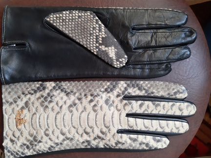 Новые перчатки Burberry размер 7,5