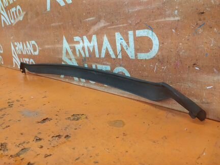 Уплотнитель капота Audi A8 3 D4 2010-2014