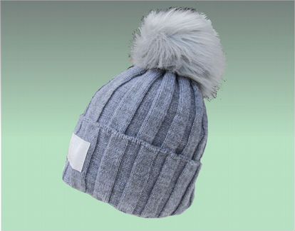 Зимняя шапка для девочек С помпоном