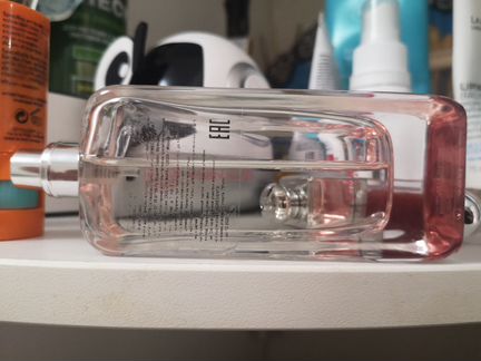 Hermes hermessence rose ikebana