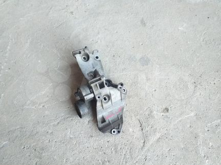 Кронштейн генератора Renault Megane 3 1.5