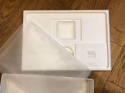 Коробка от MacBook Pro