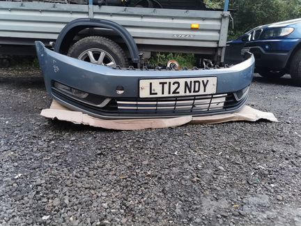 Бампер передний для Volkswagen Passat B7 в сборе