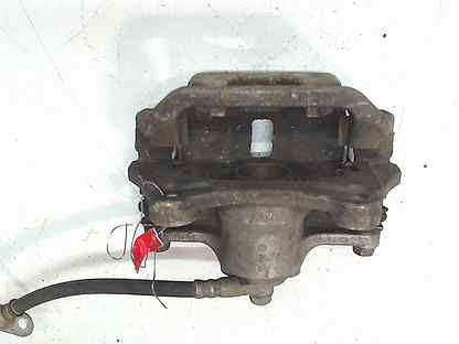 Скоба переднего суппорта тойота хайлендер 2011. Суппорт хайлендер 1115w. Хайлендер 2 суппорт. Суппорт тормозной передний toyota highlander 1. Суппорт тормозной камри 40.