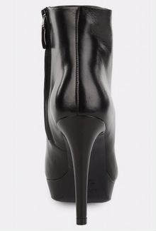 Новые Ботильоны Loriblu 40 р