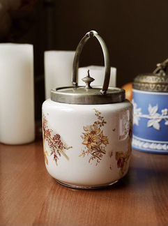 Старинная бисквитница с нарциссами, Англия, 1930 г