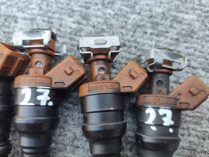 Топливная форсунка Mercedes W140 W124 W210