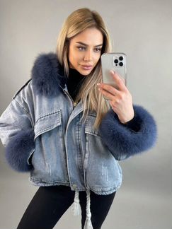 Джинсовая теплая курточка с мехом цвета