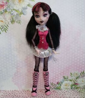 Кукла Дракулаура первой волны