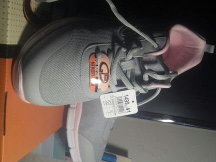 Кроссовки женские 41 размер