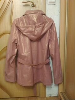 Ветровка женская