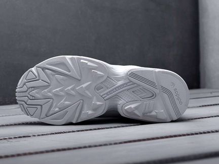 Кроссовки Adidas Falcon