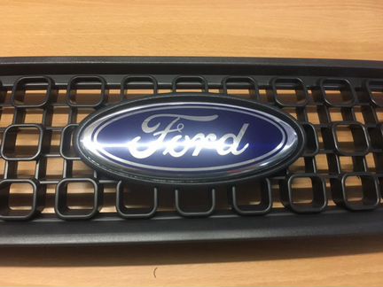 Эмблема на решетку радиатора передняя Ford Fusion